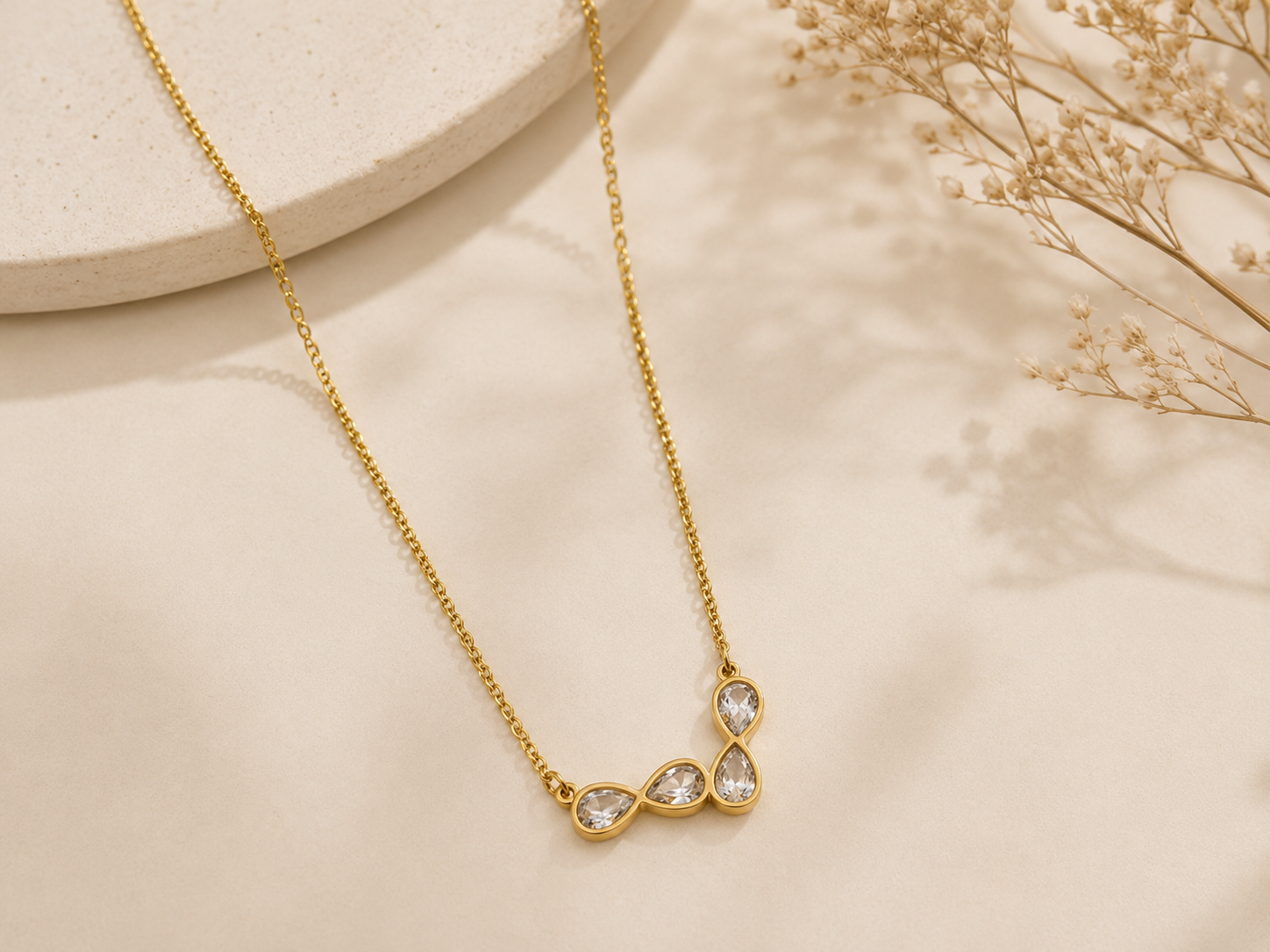 Luméra Necklace