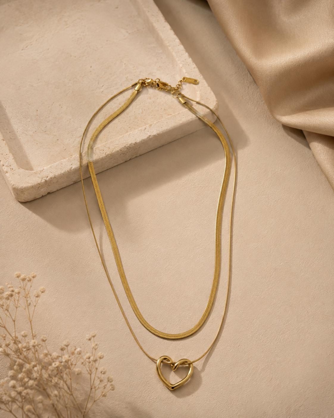 Amoura Layered Chain