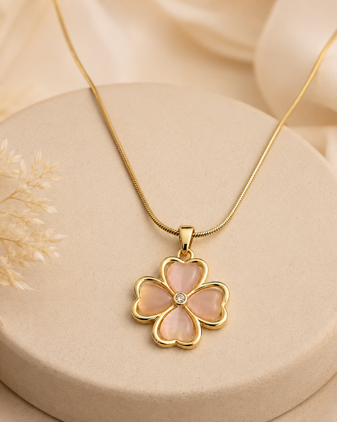 Clovera Necklace