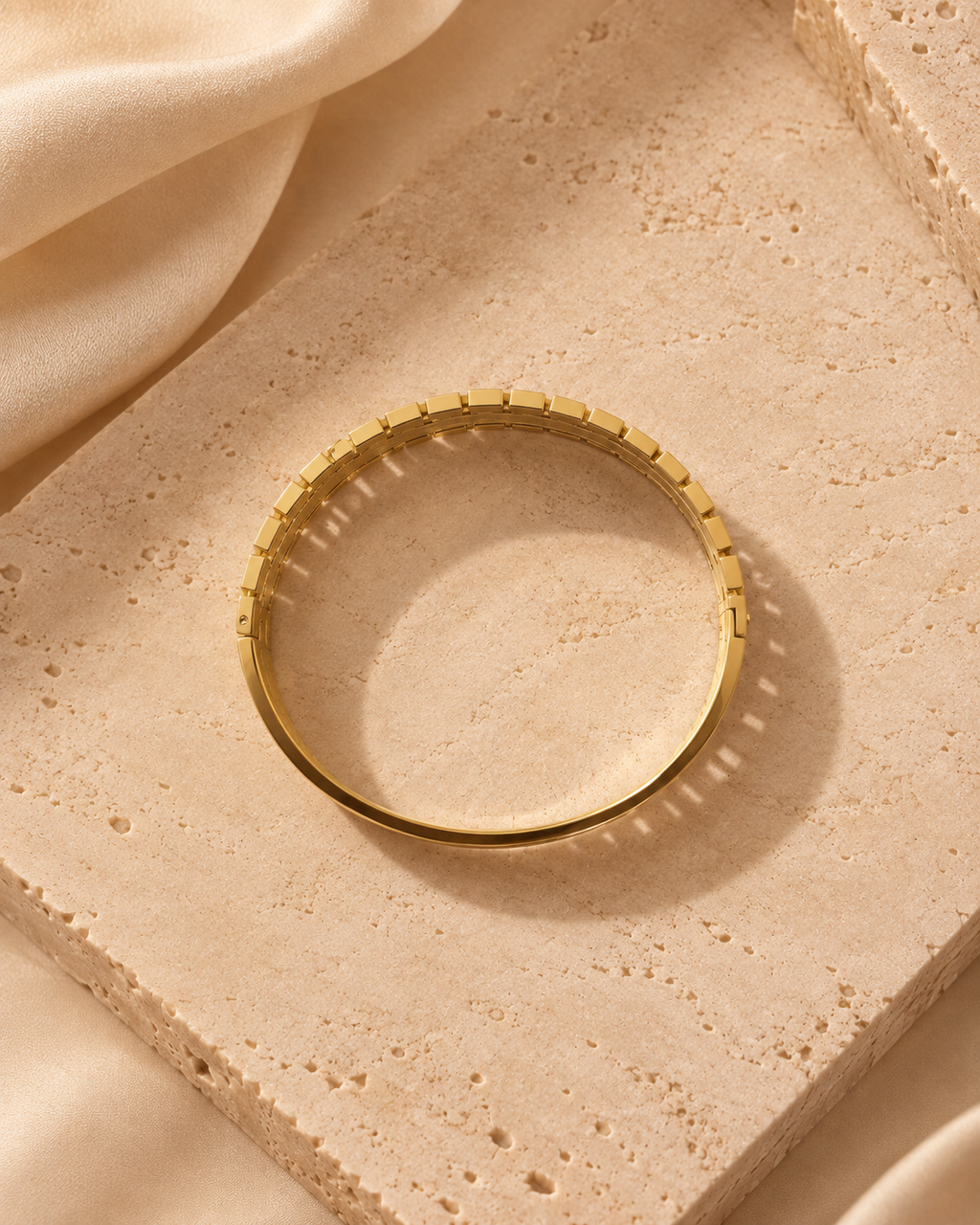 Marcelline Link Cuff