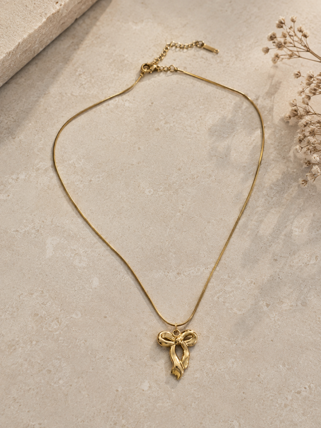 Rosavelle Bow Necklace