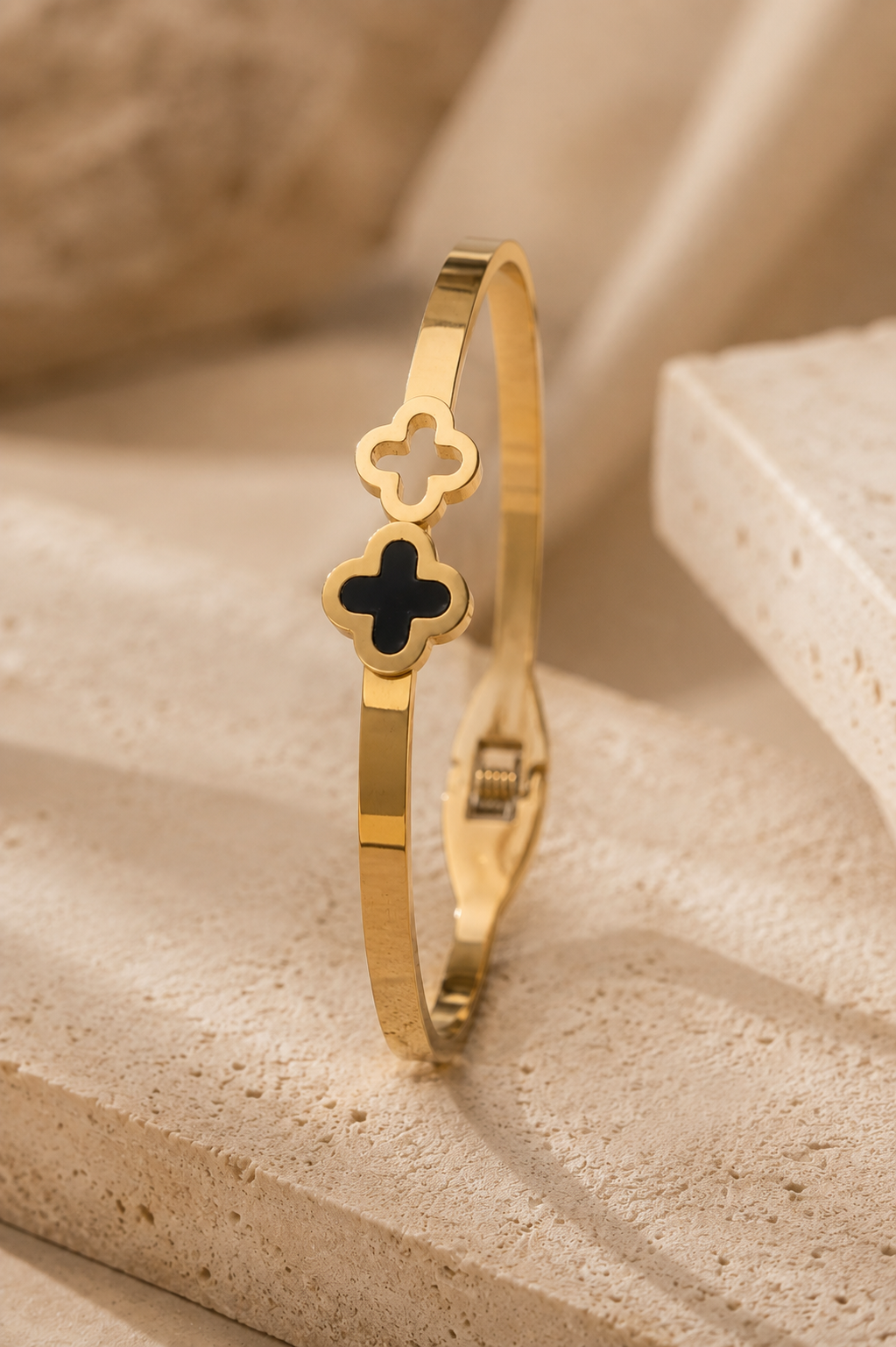Noelle Clover Cuff