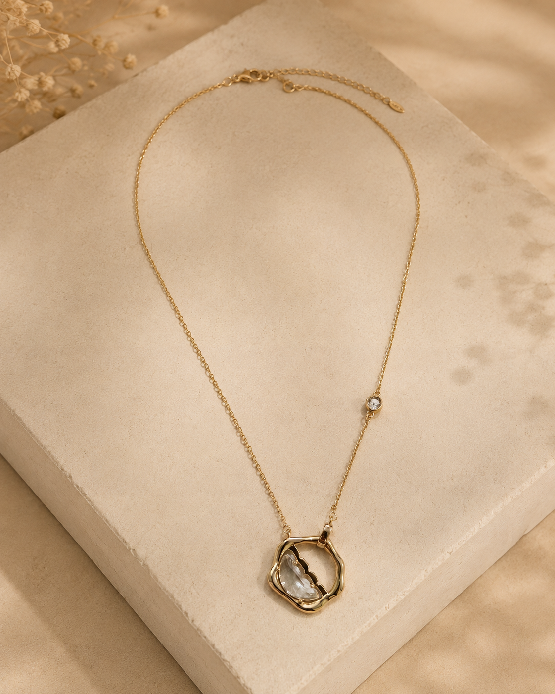 Maelle Pendant Necklace