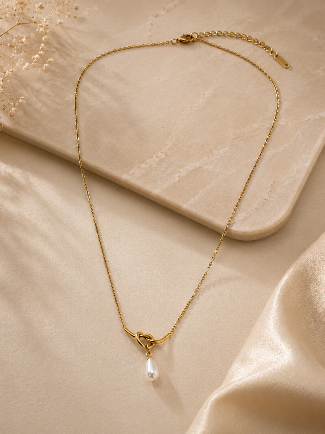 Elowira Pearl Necklace